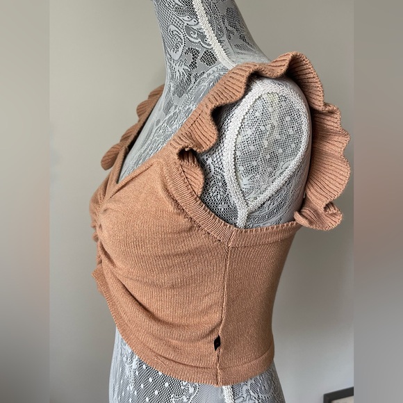 Frill Sleeve Knitted Crop Top - Picture 7 of 7